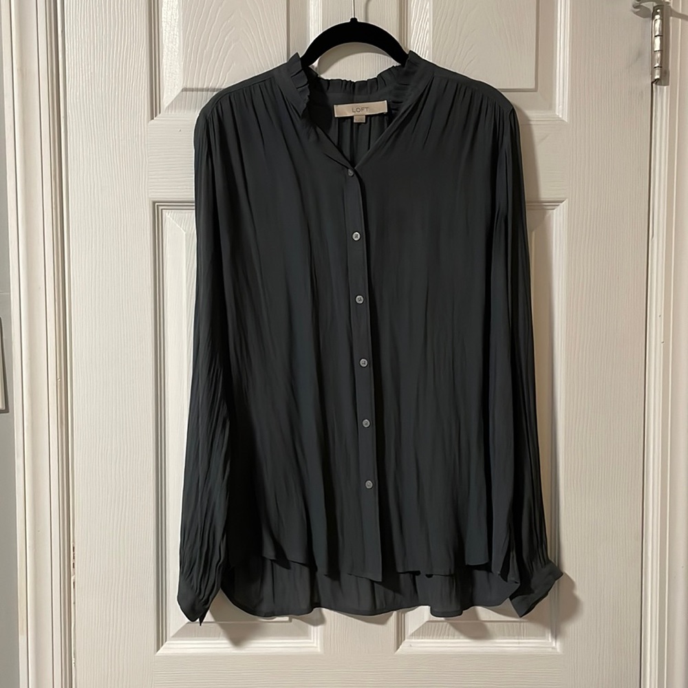 Loft buttoned up dress shirt with frilled collar (M)